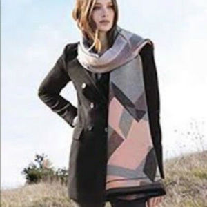 NWT Soia & Kyo Larisa scarf